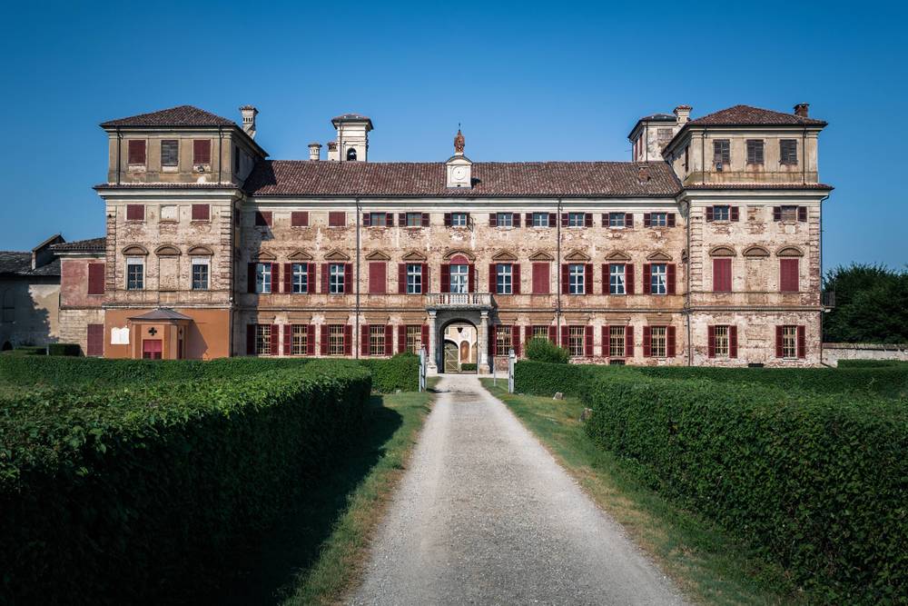 Palazzasso Welcome to the Castle